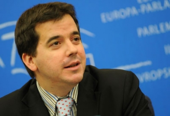 Mikel Irujo, eurodiputatua eta EAko bozeramailea